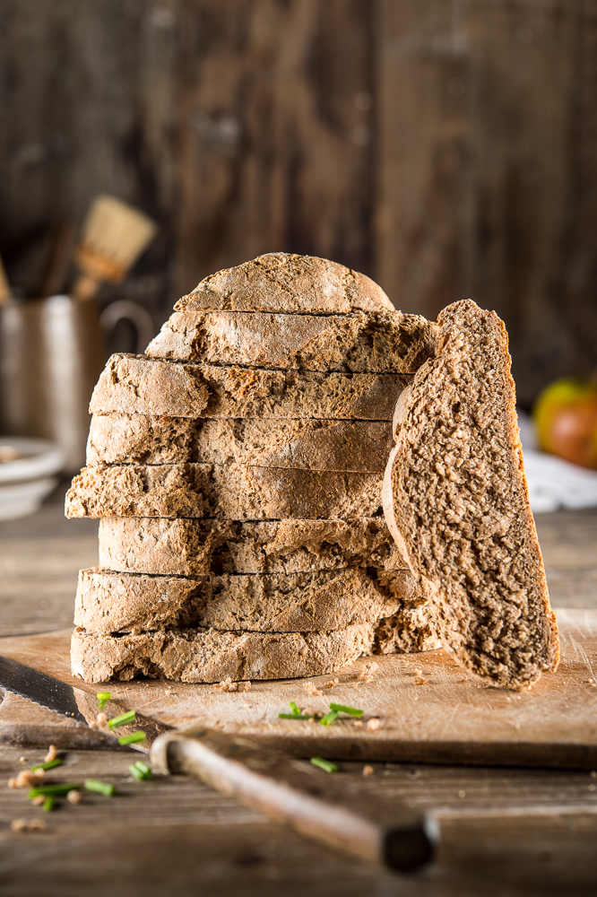 Aufgeschnittenes Landbrot